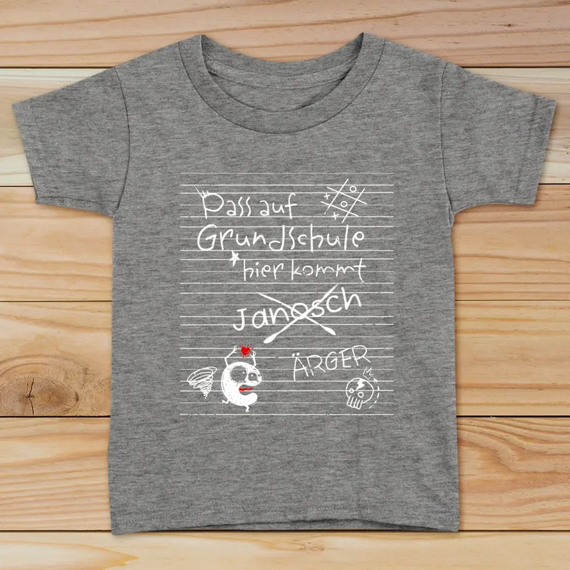 Hier kommt Ärger (hell) - Kinder-T-Shirt