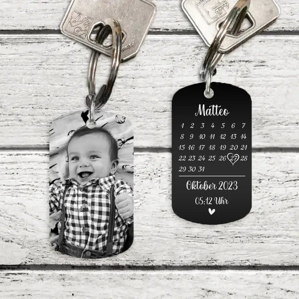 Geburtstag - Personalisierter Schlüsselanhänger zur Geburt mit eignem Foto (Gravur - Schwarz/Weiß)