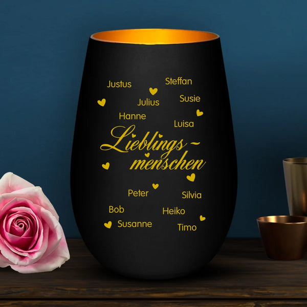 Personalisiertes schwarzes Windlicht mit golden graviertem Design - gefertigt von Love & Faith