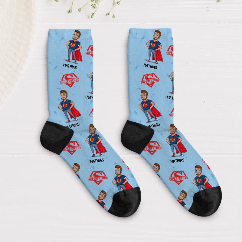 Personalisierte Socken mit Superheld gefertigt von Love & Faith